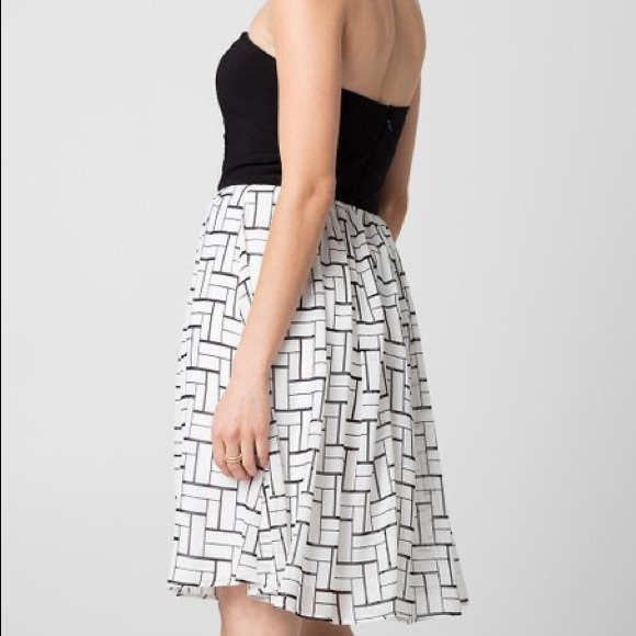 LE CHÂTEAU | Black and White Strapless Dress - Picture 2 of 8